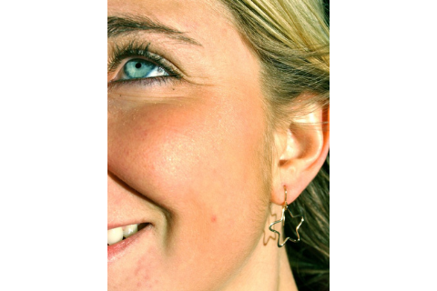 Star Dangle Earrings in 14k Yellow Gold